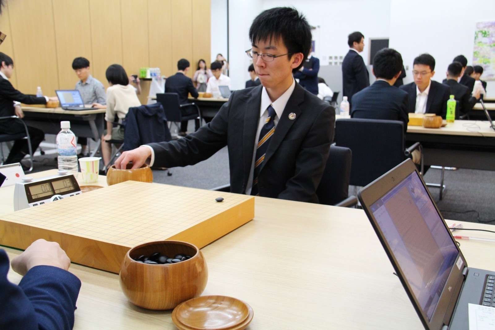 グロービス杯世界囲碁U-20 1日目終了