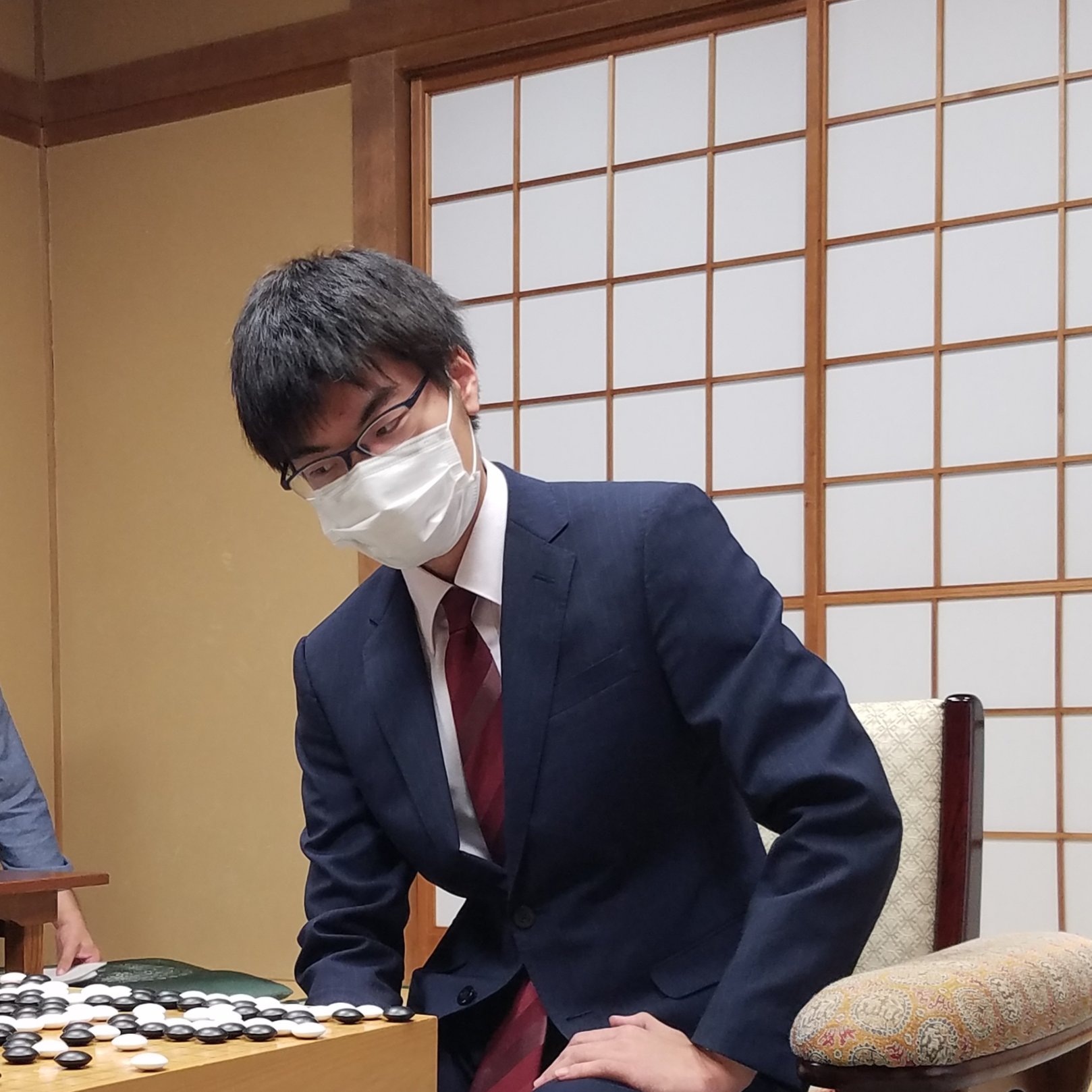 関が勝ち、最終局へ