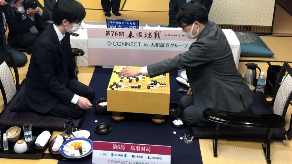 井山本因坊が勝ち最終局へ