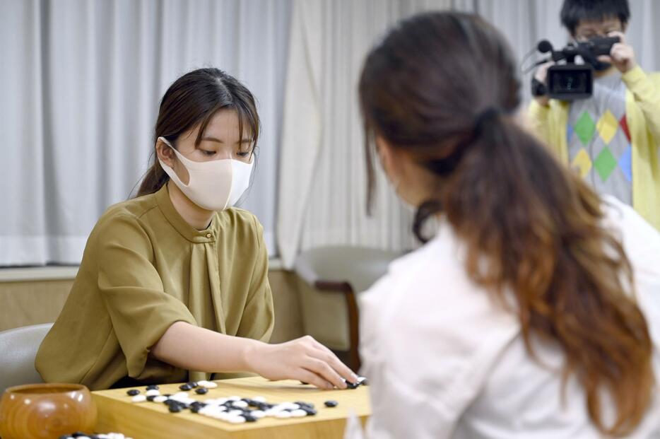 藤沢、初防衛にあと1勝