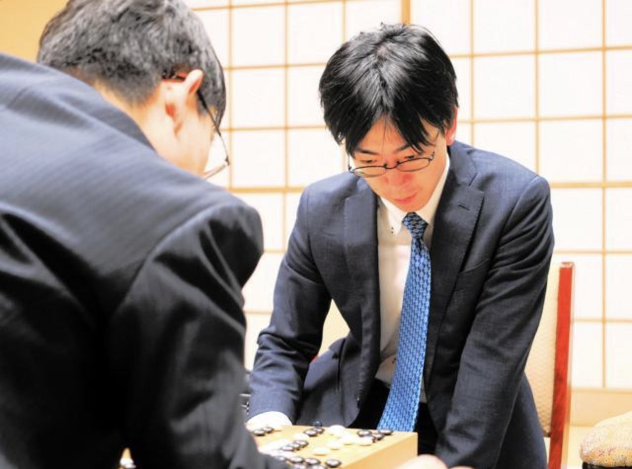 「第50期名人戦リーグ」(黒)芝野虎丸九段 対 山下敬吾九段(白)