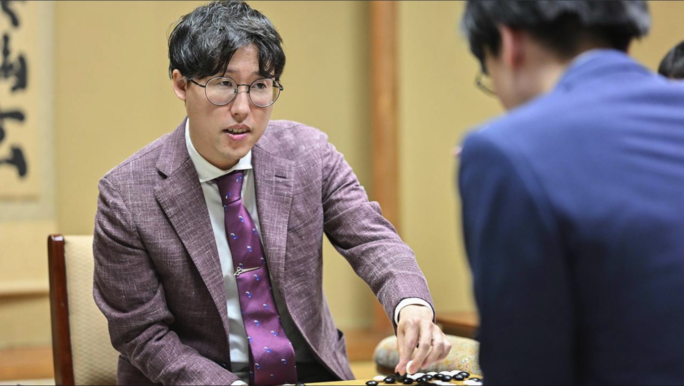 井山が碁聖5連覇、通算11回目