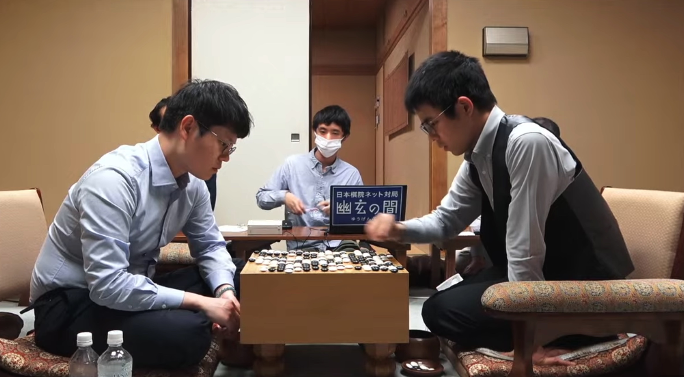 福岡航太朗七段が勝利、混戦模様がさらに激化