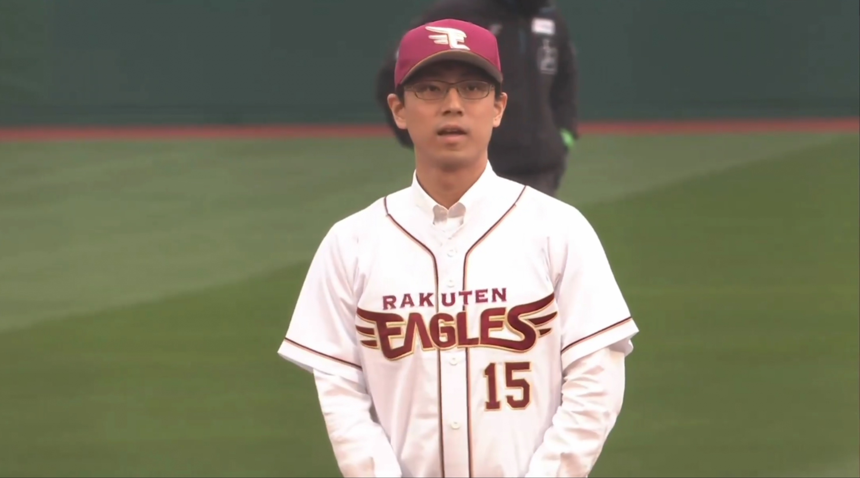 仙台出身の一力遼四冠、楽天イーグルスの始球式に登場