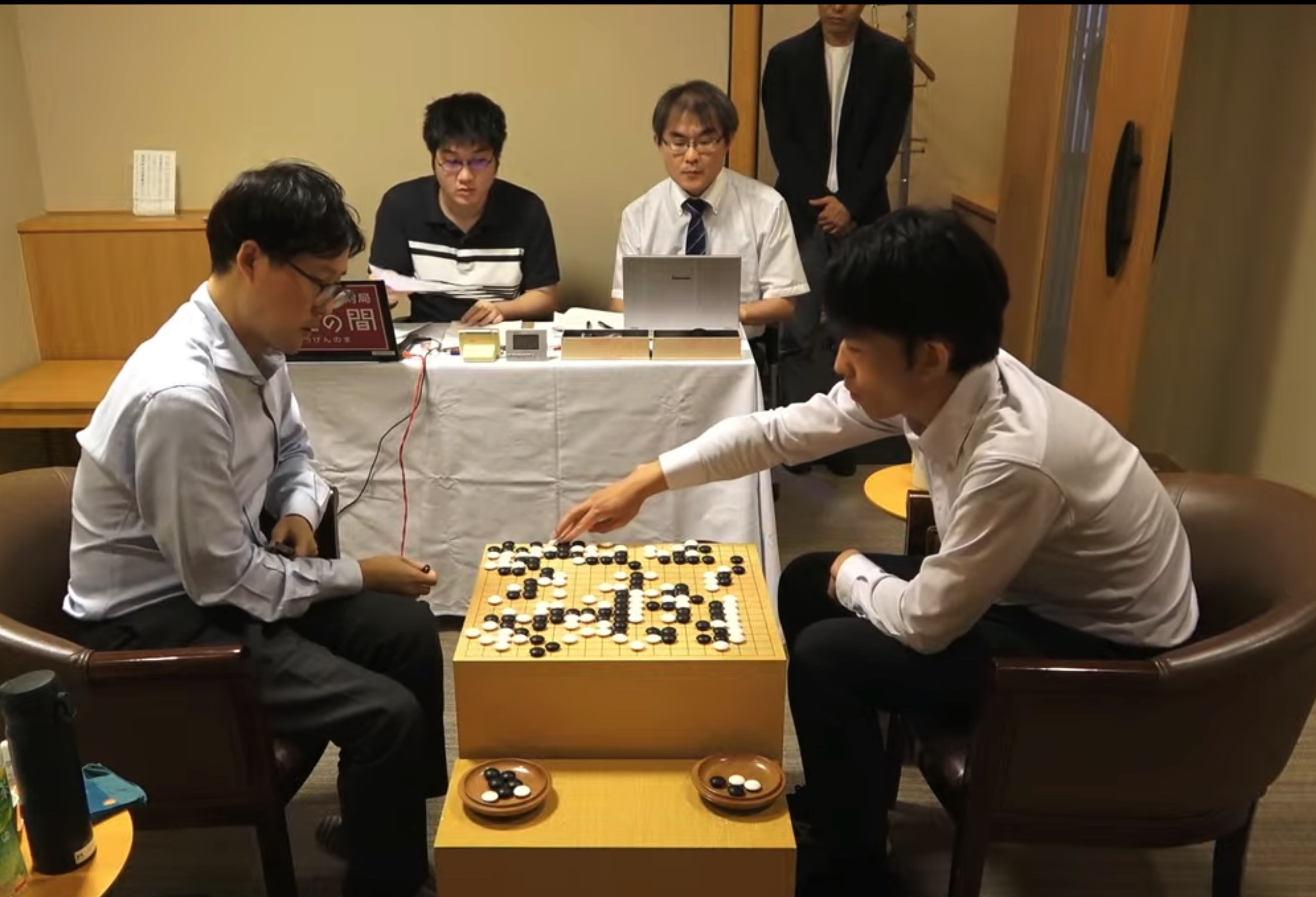 本木克弥九段が勝利、首位・芝野虎丸棋聖を追走