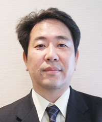 奥村靖